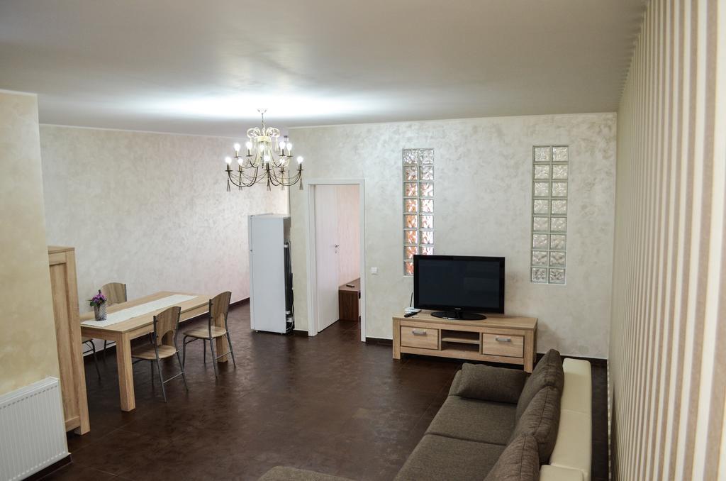 Bhoeme Apartament Oradea Bagian luar foto
