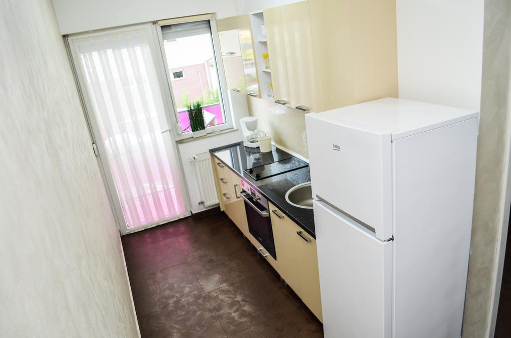 Bhoeme Apartament Oradea Bagian luar foto