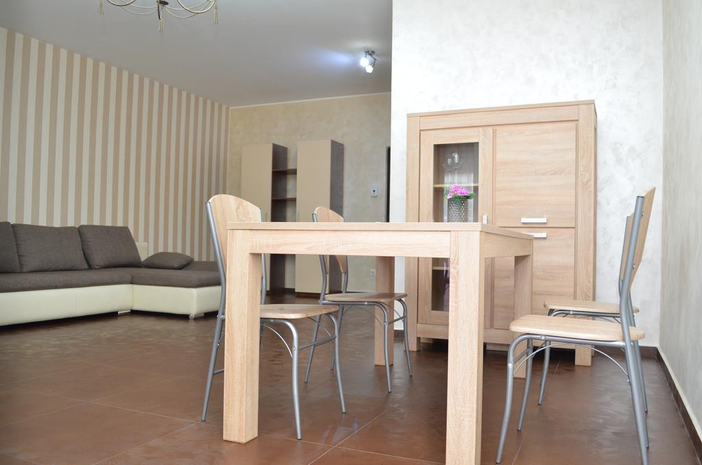 Bhoeme Apartament Oradea Bagian luar foto
