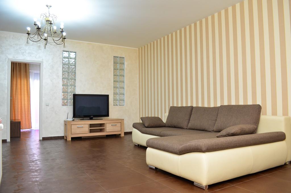 Bhoeme Apartament Oradea Bagian luar foto